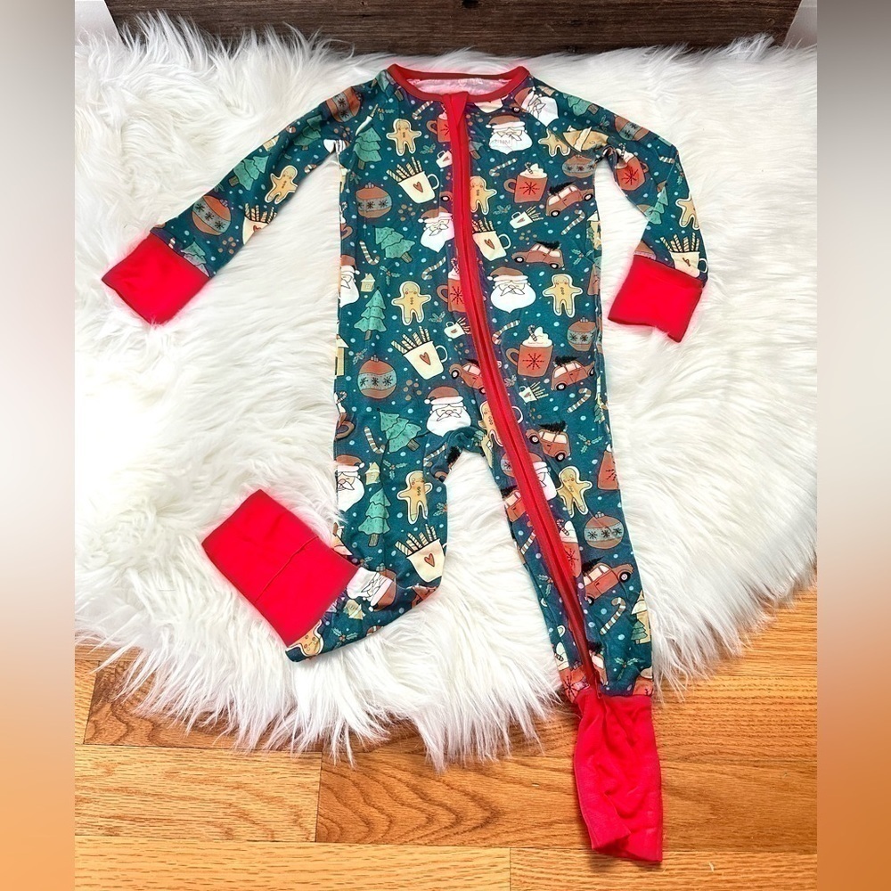MIOZING | 🎄 Christmas Goodies Bamboo Convertible Zip Romper - Picture 2 of 6